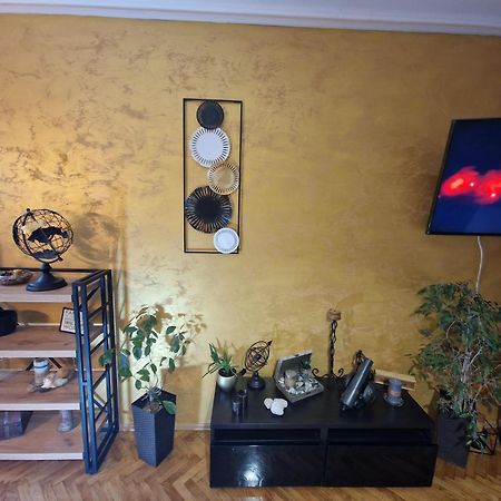 Aparmani Djuric Appartement Subotica Buitenkant foto